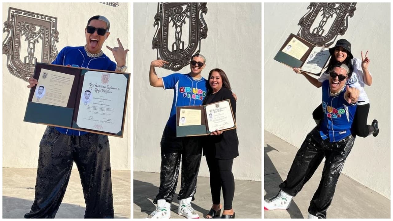 Eduin Caz recibe su título profesional de la licenciatura en Mercadotecnia.