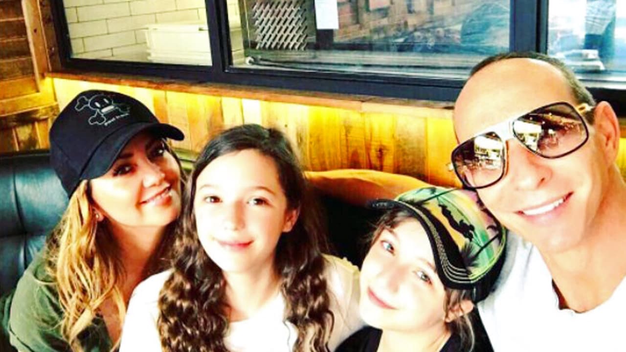 Por fin, Andrea Legarreta y Erick Rubín comen en familia tras un mes separados