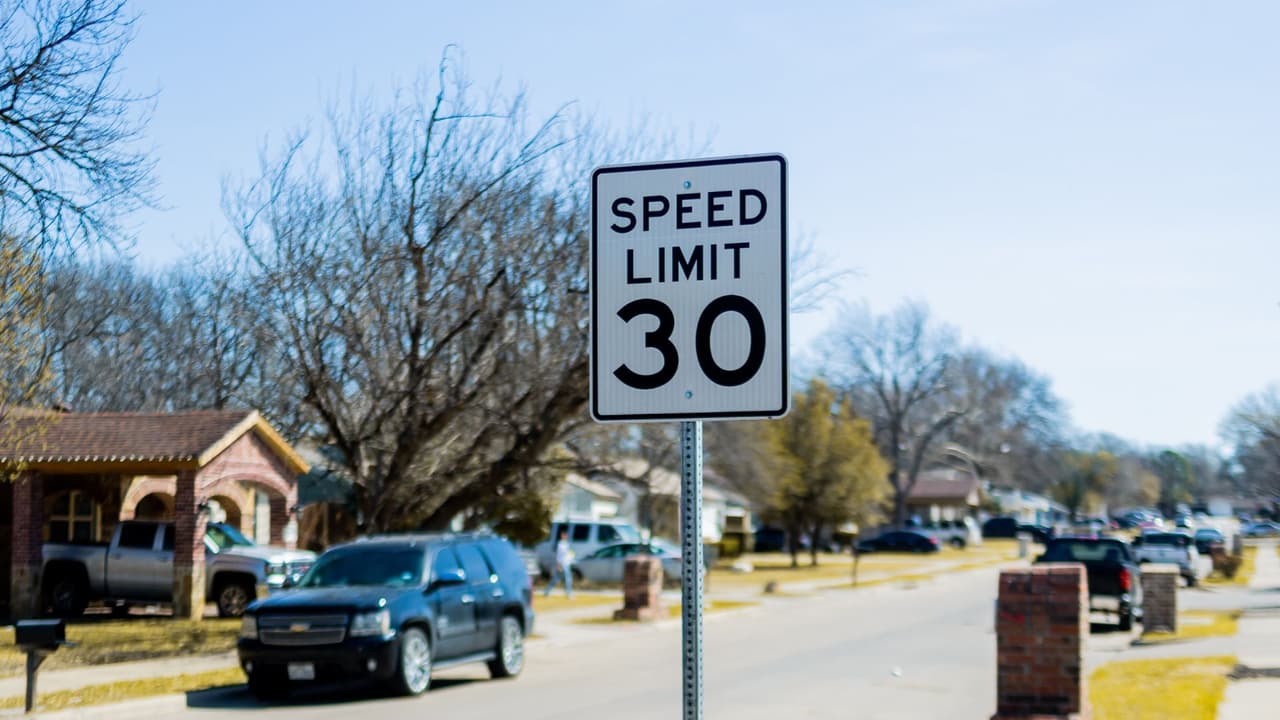 Estas son las calles que disminuirán su límite de velocidad en el condado Orange