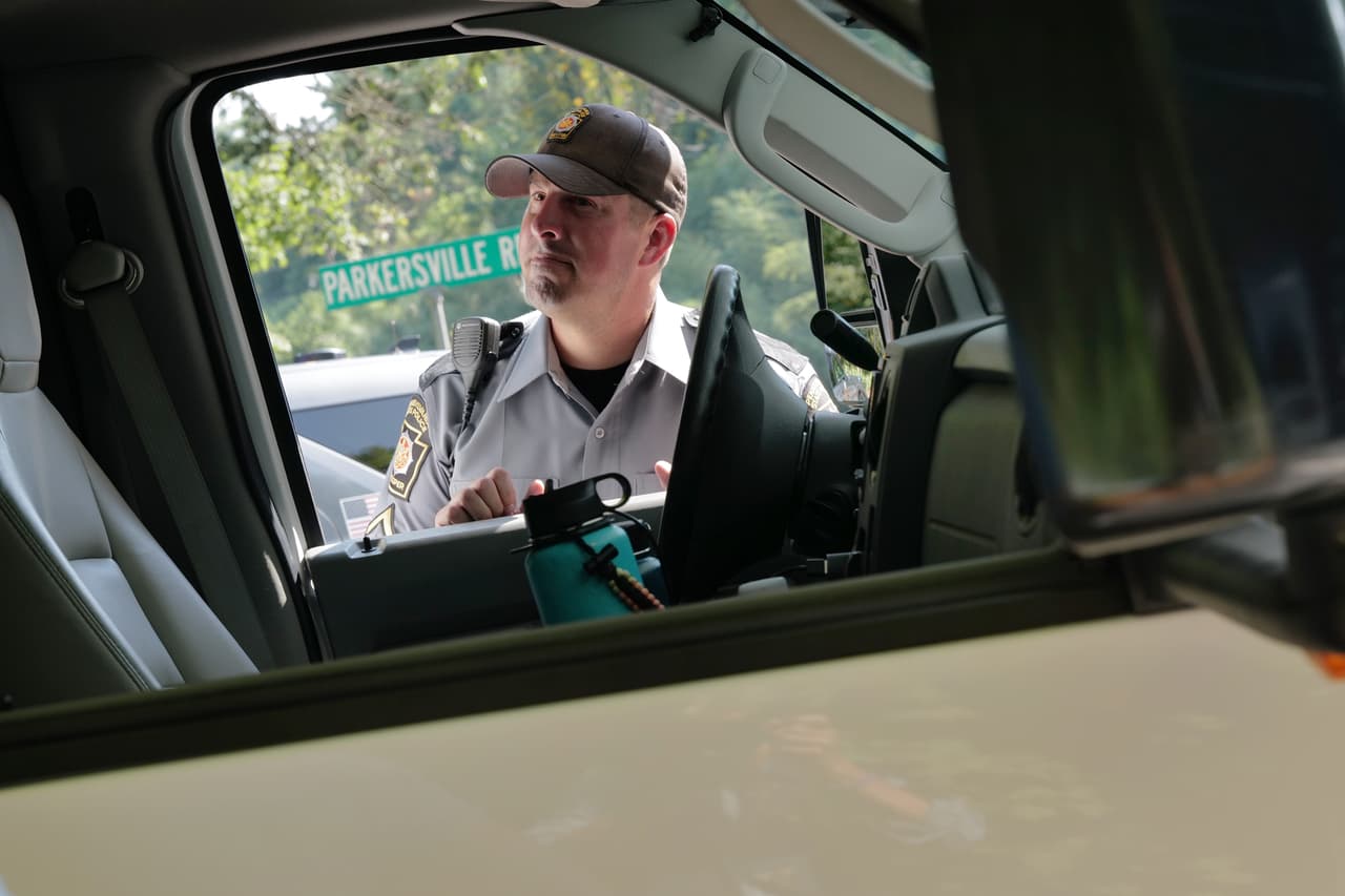 Cavalcante robó una camioneta Ford blanca de trabajo de Baily’s Dairyy la utilizó hasta que se quedó sin gasolina; fue hallada el domingo alrededor de las 10:40 de la mañana.