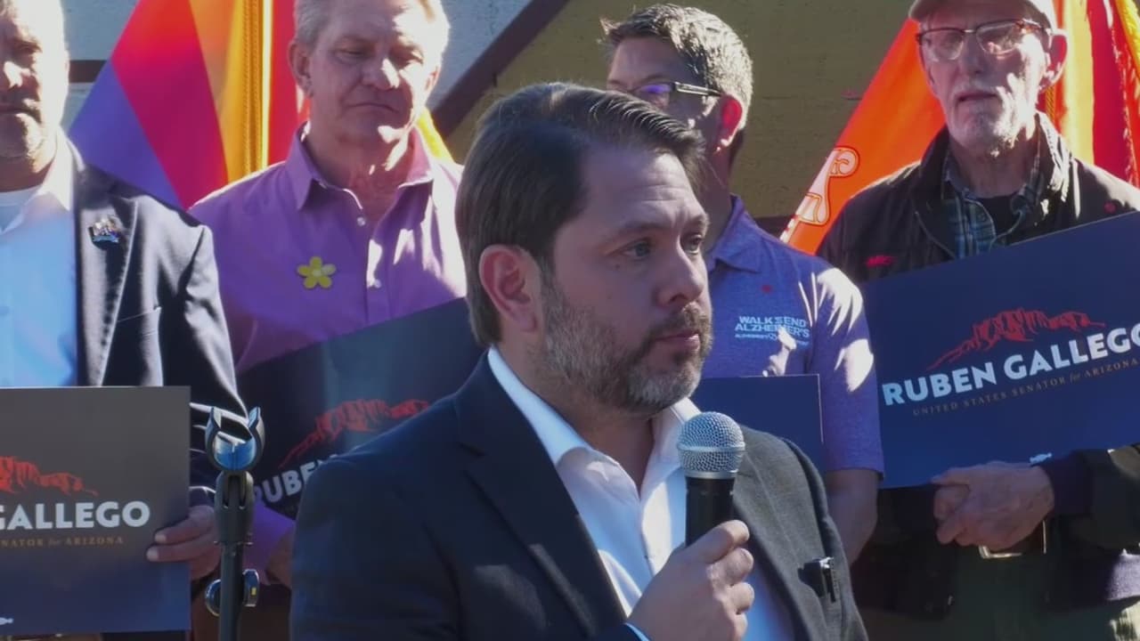 Rubén Gallego reflexiona sobre su primer año como el primer senador latino de Arizona en el Congreso
