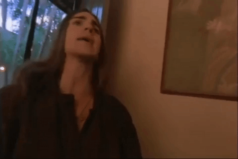 Antes de convertirse en una estrella, el cantante Juanes perteneció a la banda de 
<i>thrash metal</i> 'Ekhymosis', con la cual se daría a concer en su país natal Colombia, a finales de la década de 1980 y a principios de la década de 1990.