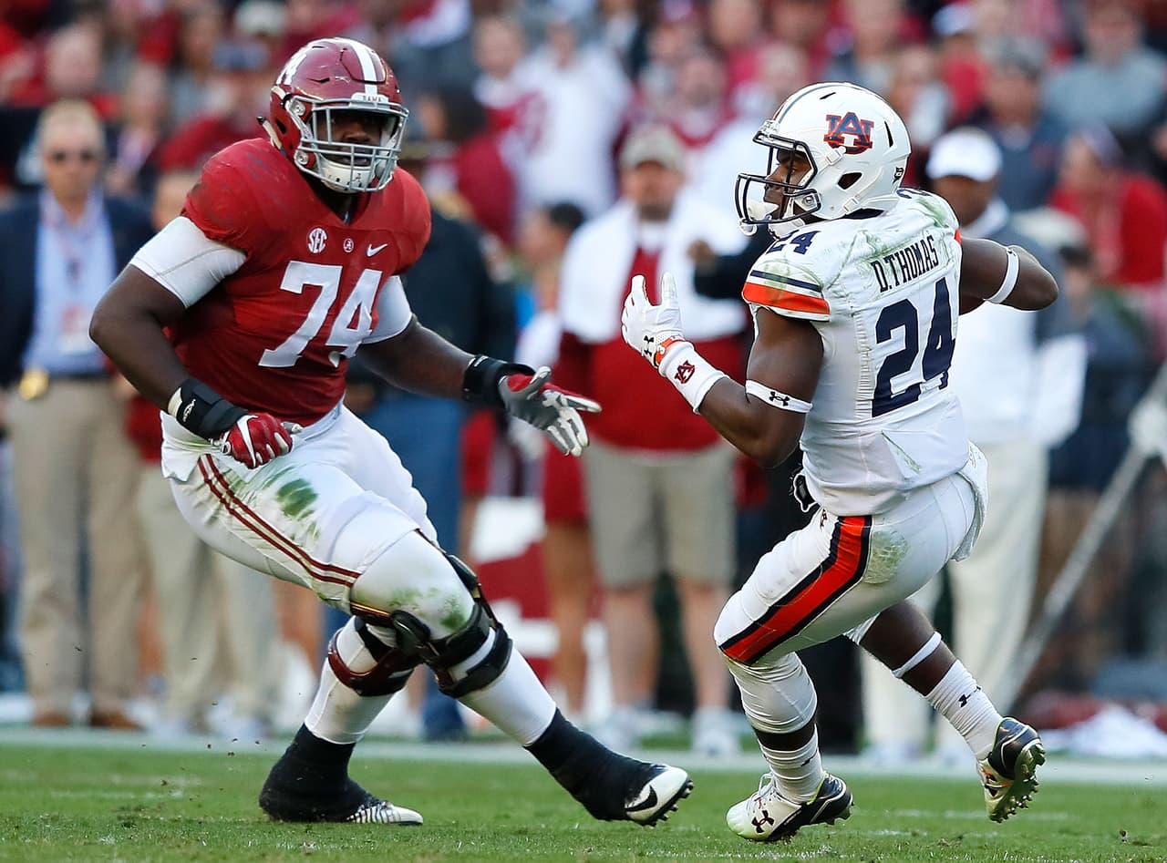 # 15 
<b>CAM ROBINSON</b> – OT | 
<i>Alabama</i>
<br>