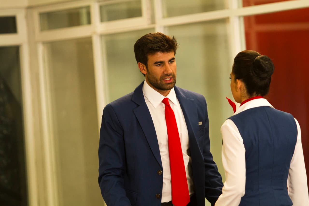 <b><a href="http://www.univision.com/series/la-piloto/juan-eduardo-colucho-es-dave">Dave</a></b> sabía muy bien que estaban a un paso de encontrar las pruebas que ligaban a la aerolínea con los Lucio.