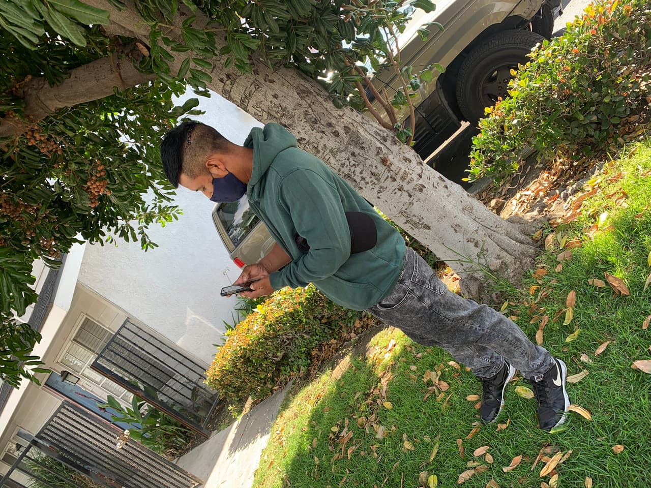 Sin embargo, otros casos de violencia también han afectado a la comunidad hispana. Es el caso de 
<a href="https://www.univision.com/local/los-angeles-kmex/alcalde-garcetti-repudia-las-continuas-agresiones-contra-vendedores-ambulantes-en-los-angeles-video">Jacinto Cocom Ixmata</a> quien el pasado 27 de mayo se preparaba para trabajar como jornalero en Santa Ana.