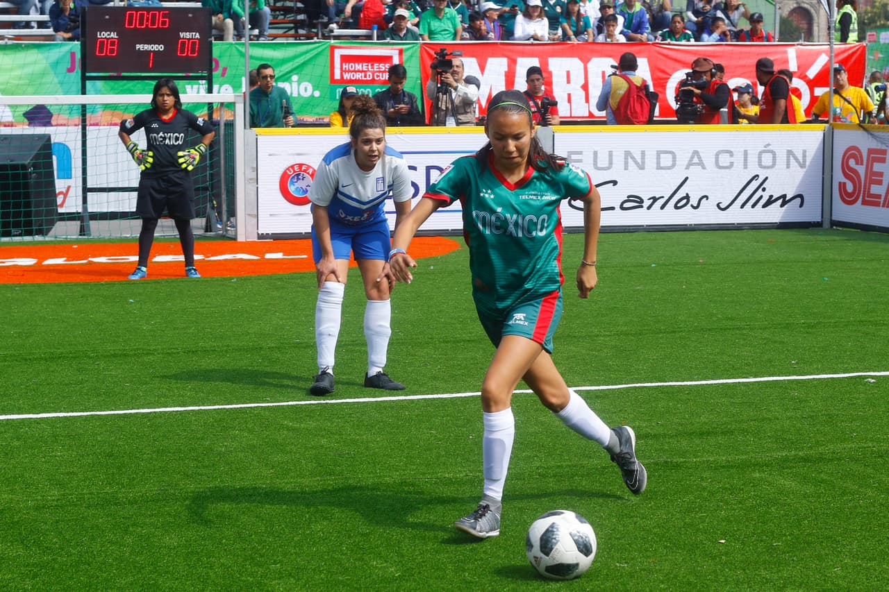 La Plaza del Zócalo en Ciudad de México recibió la inauguración del Homeless World Cup, el Mundial de Fútbol de Personas sin Hogar, en su edición 16 con más de 500 participantes de 47 países en masculino y femenino.