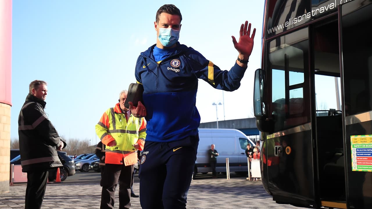 César Azpilicueta ha tenido que poner de su bolsillo para pagar traslados del Chelsea.