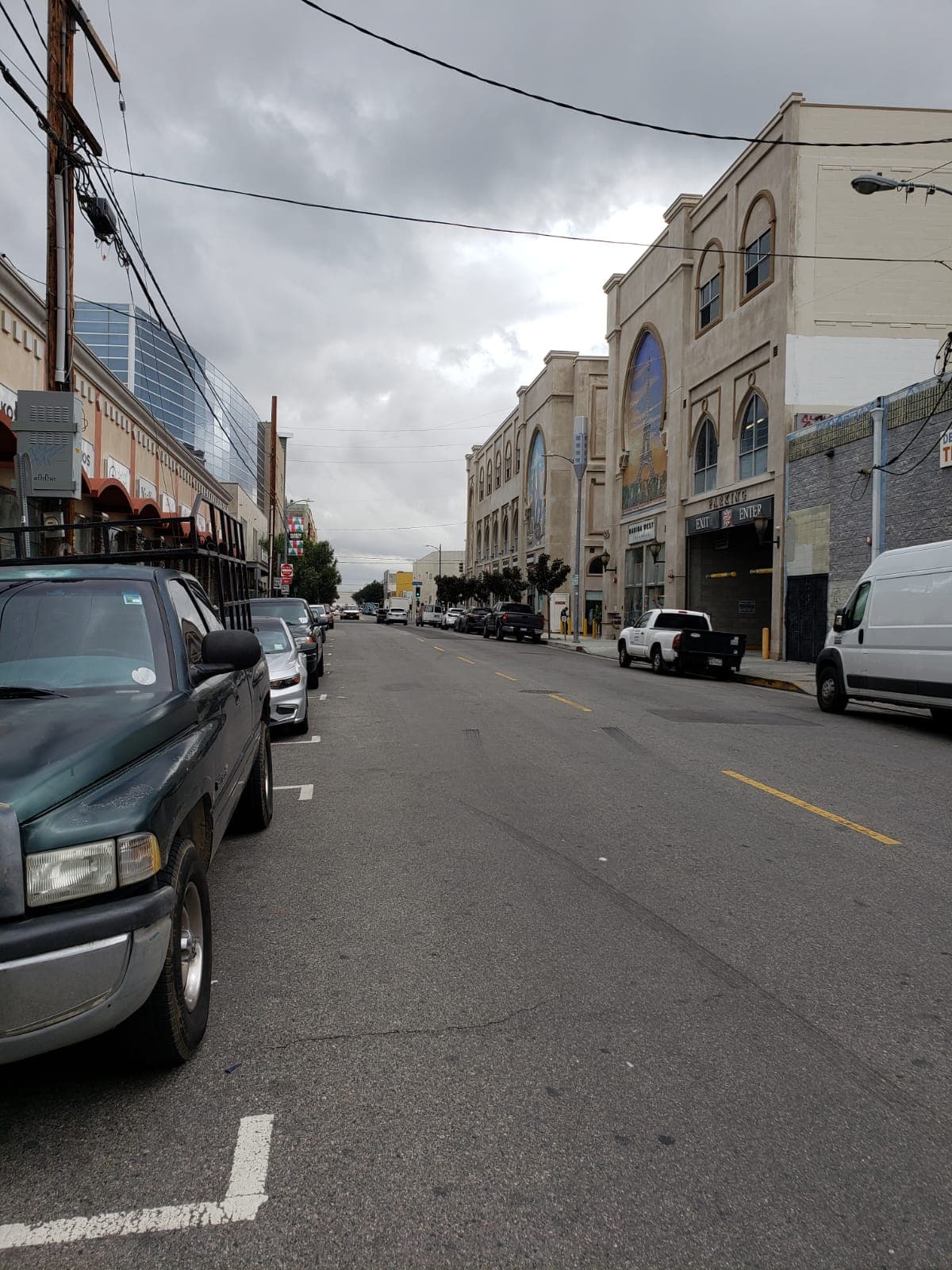 “Vivimos días difíciles, pero vamos a salir de esto”, dijo Alcalde de Los Ángeles sobre emergencia del coronavirus este lunes. Sin embargo, aseguró que las medidas como la cuarentena y regulación de operaciones son necesarias para disminuir los brotes del covid-19.