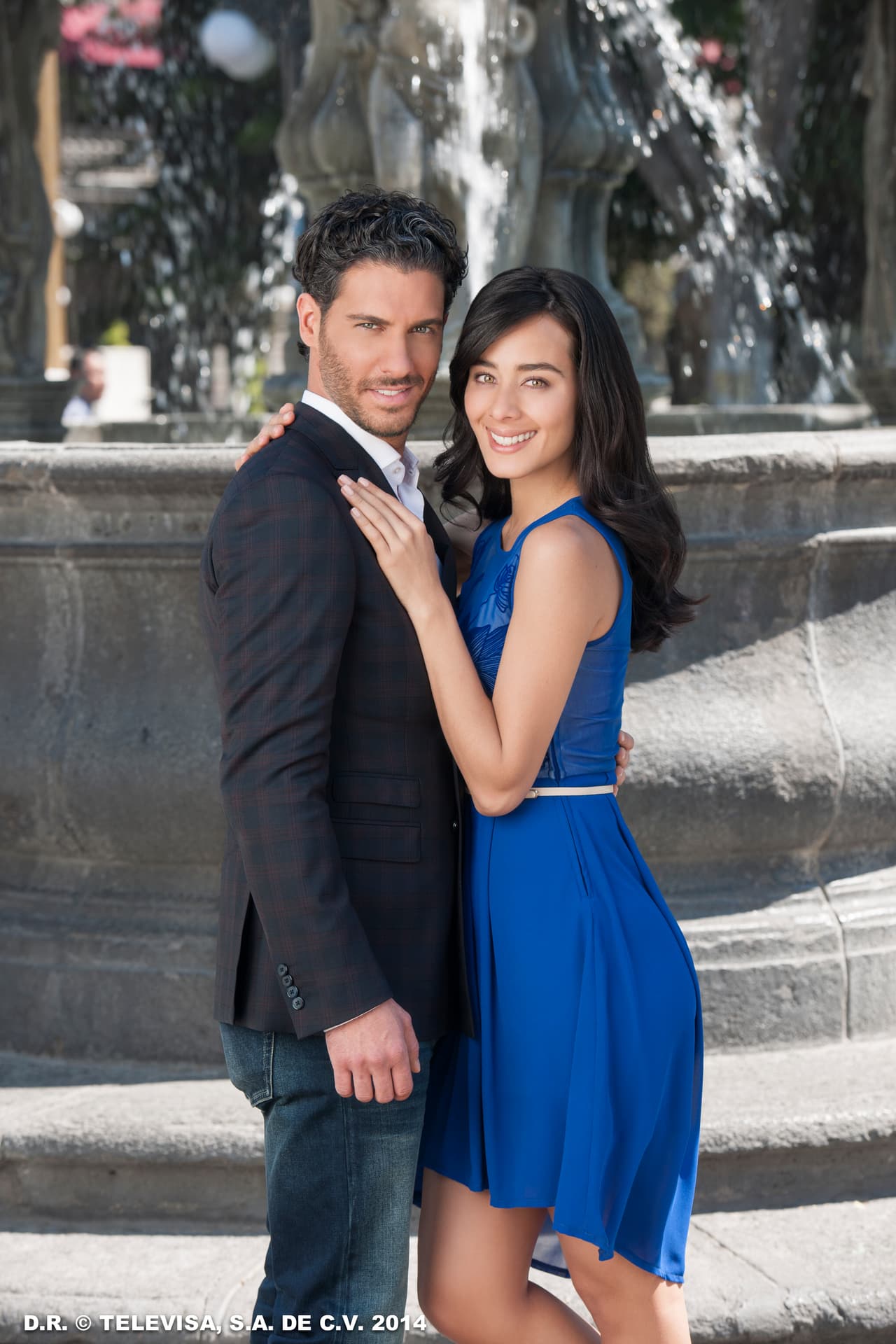 "El Color de la Pasión" es un melodrama clásico que tanto le gusta a los 'novelovers', puedes disfrutarlo de lunes a viernes a las 10PM/9C por Univision.