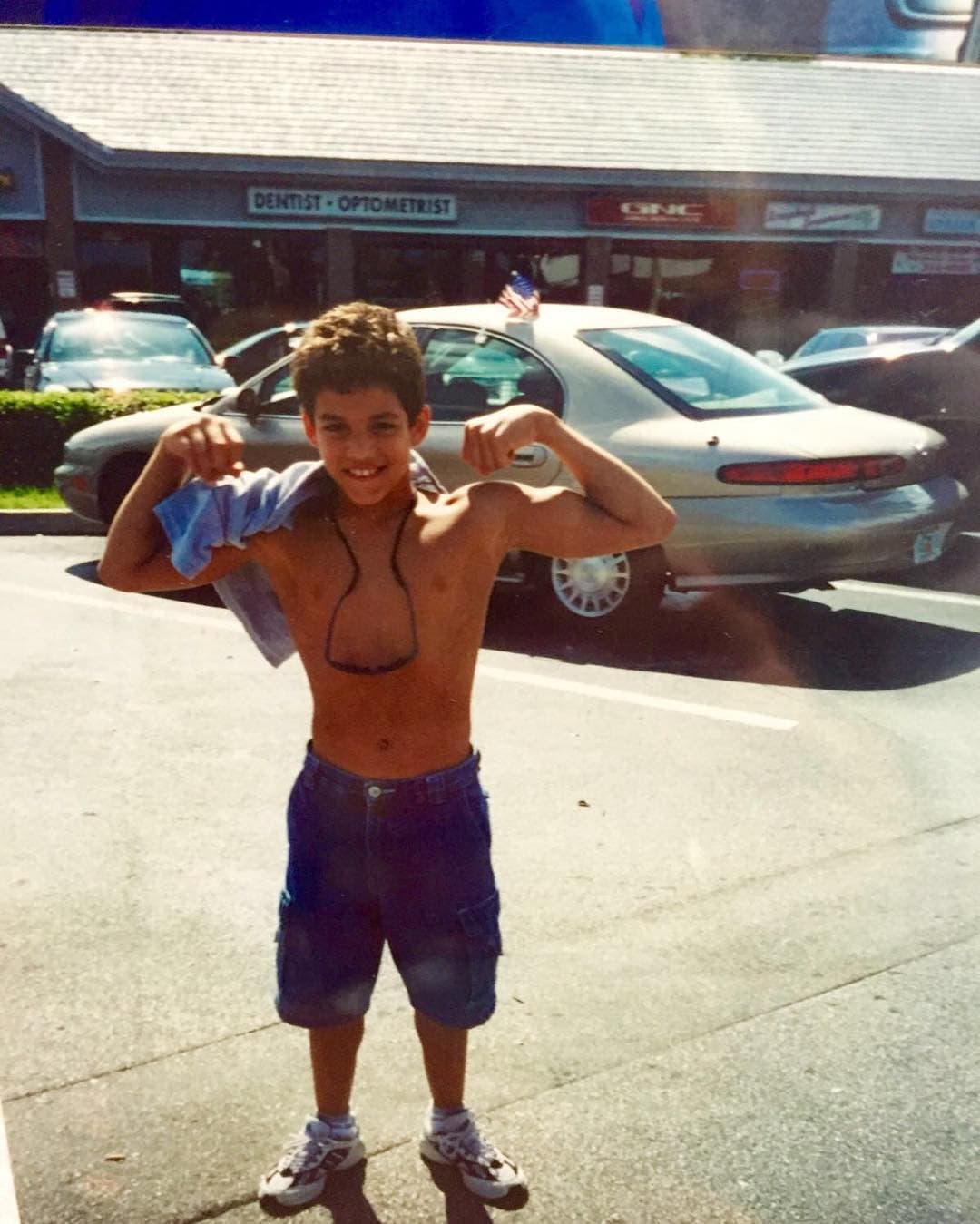 Nació el 30 de octubre de 1991 y ha participado en varias competencias muy importantes.