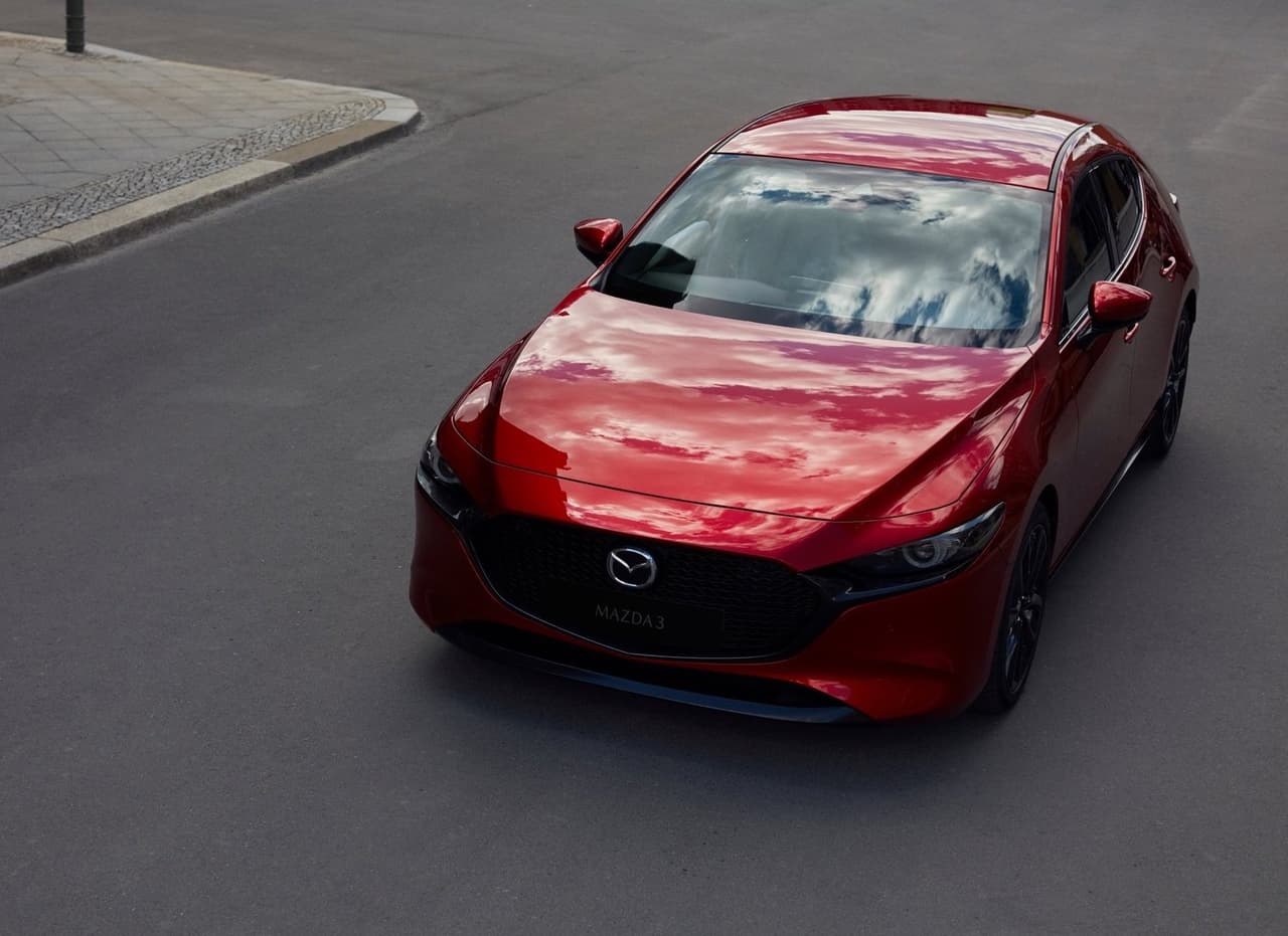 <h3 class="cms-H3-H3"><b>Mazda</b></h3>
<br>
<br>
<b>Unidades vendidas en el primer trimestre 2020: </b>67,670
<br>
<b>Diferencia con el primer trimestre 2019: </b>- 4.5%
<br>
<br>
<b>Unidades vendidas en marzo 2020: </b>15,664
<br>
<b>Diferencia con marzo 2019: </b>- 41.8%