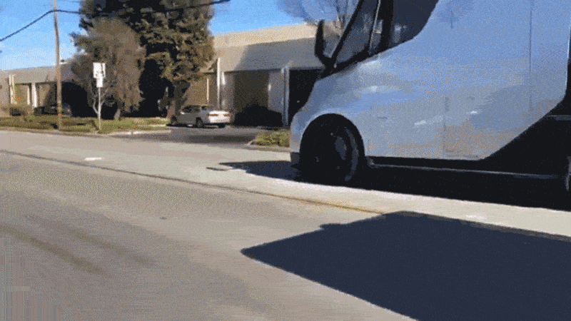 El camión trailer eléctrico de Tesla es más veloz de lo que crees