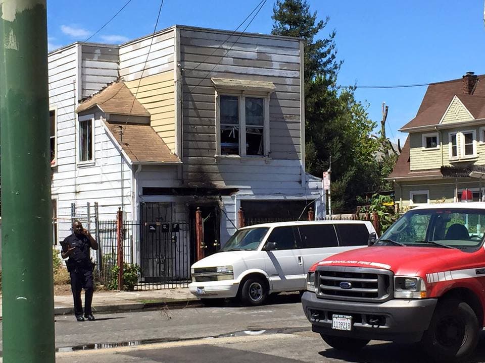 Se registra explosión en una casa del oeste de Oakland