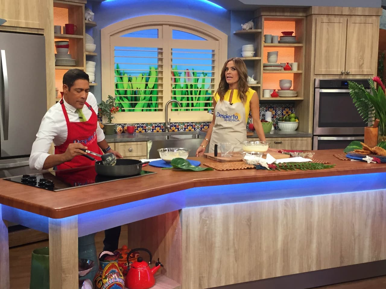 Johnny se metió a la cocina y nos enseño a preparar unos deliciosos bacalaitos puertorriqueños.