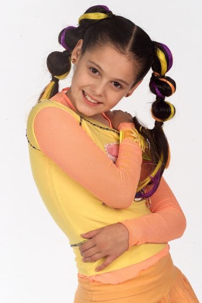 <b><a href="http://www.univision.com/programas/novelas/salen-a-la-luz-fotografias-de-allisson-lozz-embarazada-fotos">Allisson Lozz</a></b> atrapaba la mirada de todos con esta carita en 'Alegrijes y Rebujos' y 'Misión SOS', donde además de actuar, cantaba.