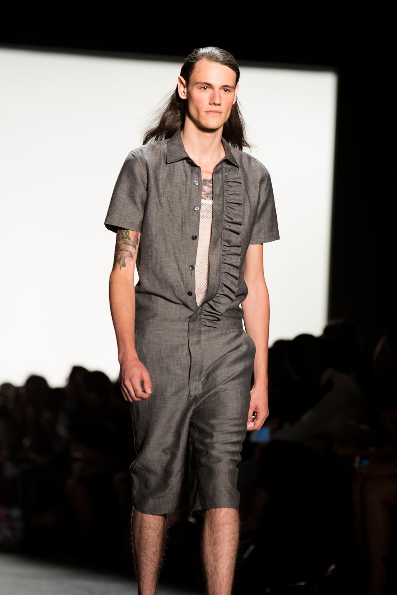 Vivienne Tam apostó para la colección primavera- verano 2016 por prendas que marcan el estilo de vida de las mujeres chic. La diseñadora no deja de lado sus raíces y deja una parte de China en su temporada. En su paso por el NYFW dejó encantados a los presentes con su moda fresca y vanguardista. Diseñador Vivienne Tam. NYFW, Spring/Summer 2016 - 14/09/2015.