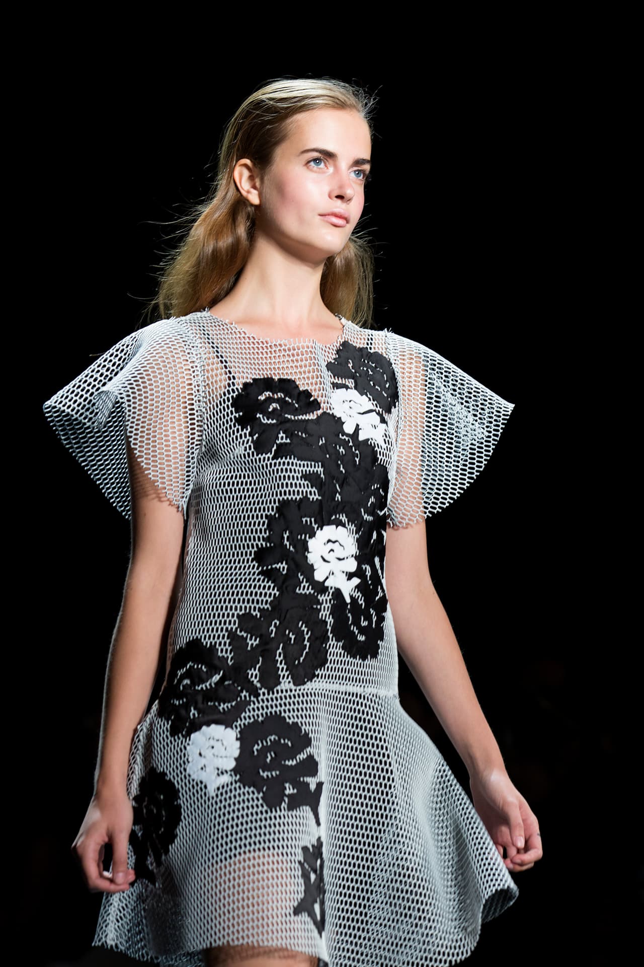 Vivienne Tam apostó para la colección primavera- verano 2016 por prendas que marcan el estilo de vida de las mujeres chic. La diseñadora no deja de lado sus raíces y deja una parte de China en su temporada. En su paso por el NYFW dejó encantados a los presentes con su moda fresca y vanguardista. Diseñador Vivienne Tam. NYFW, Spring/Summer 2016 - 14/09/2015.