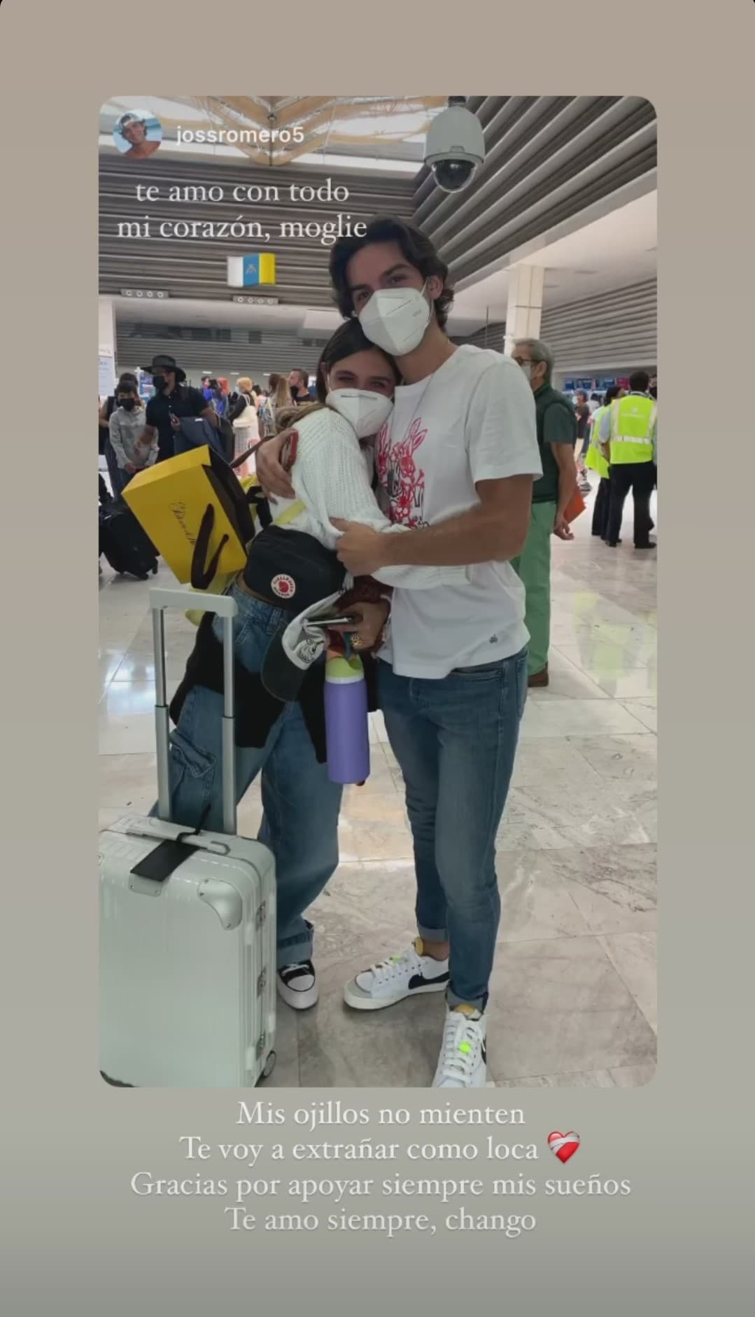 De hecho, fue Joss quien dio a conoer el destino al que llegará la joven al publicar el emoji con una bandera de Canarias, España.