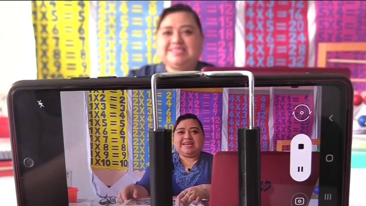 Maestra innovadora: mexicana grabó más de 600 videos para enseñar a sus estudiantes durante la pandemia