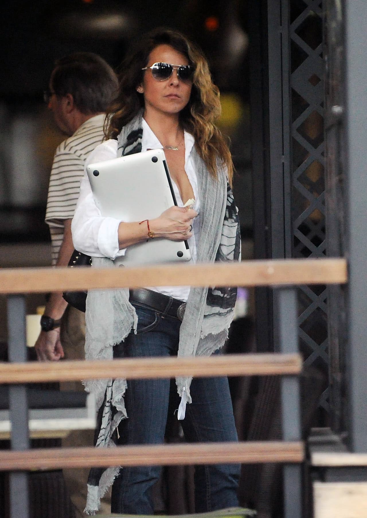 "Recibí una llamada de mi santa madre diciéndome que me estaban buscando para una película grande. ¡Si ella tan sólo hubiera sabido de quién se trataba en realidad!.. El correo electrónico que recibí no decía mucho: una persona se presentaba y me pedía una cita para hablar del proyecto", así fue como por primera vez Kate fue contactada por la gente de 'El Chapo'.