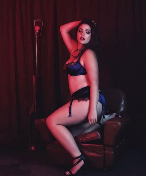 ¡Y así presume sus curvas!