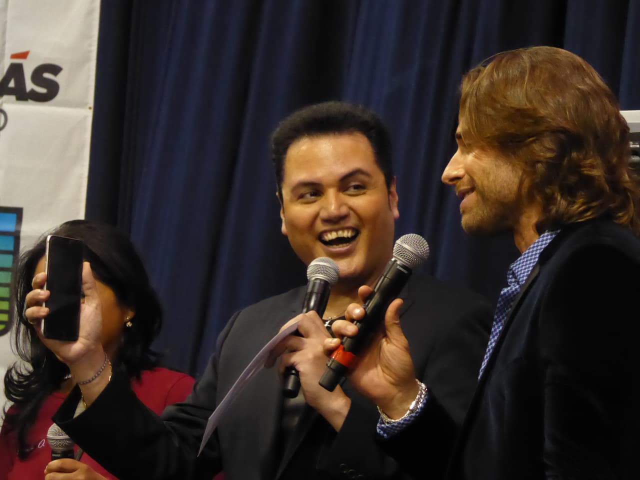 De verdad tiene mucho carisma.
<br>