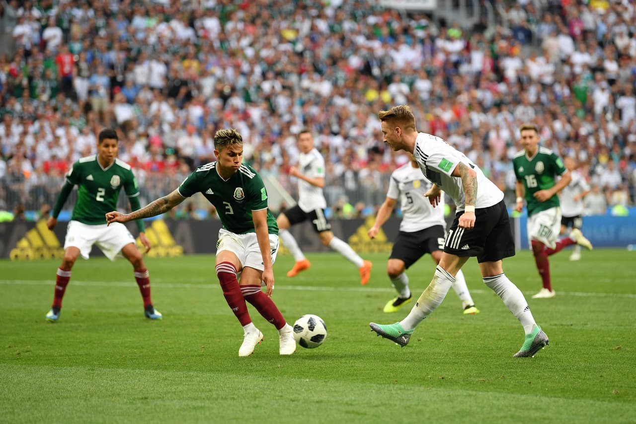 Carlos Salcedo tuvo un inicio titubeante en el juego de México ante Alemania, pero recompuso pronto y más tarde se volvió impasable. Líderó una defensa en una hazaña que será recordada por mucho tiempo.