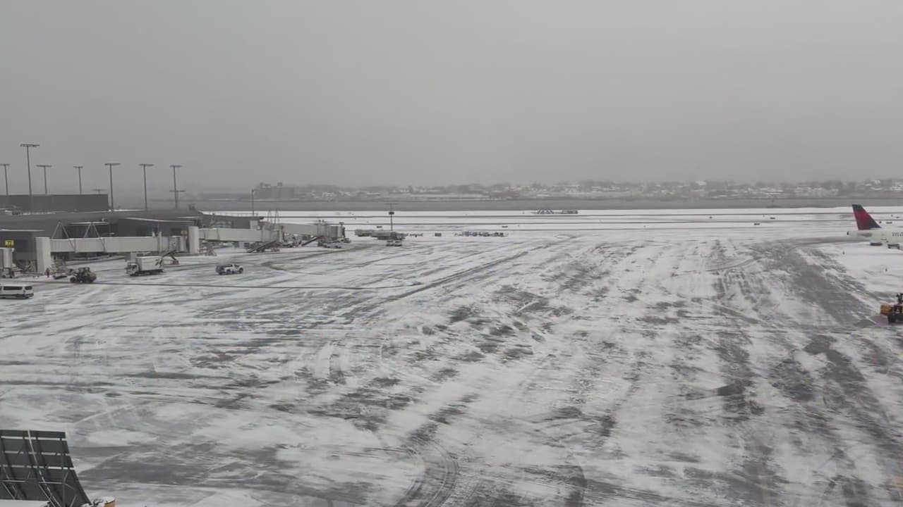 Tormenta invernal cancela miles de vuelos en aeropuertos de Nueva York