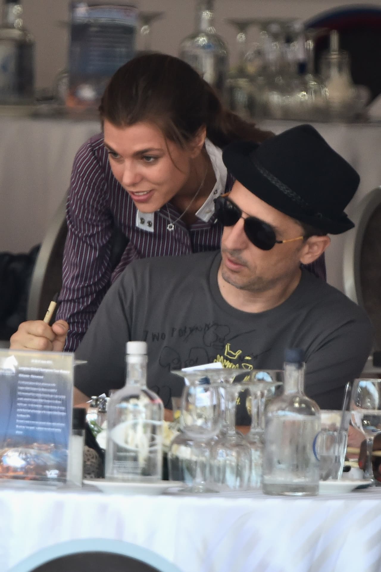 Sin embargo, este será el primer matrimonio de Carlota Casiraghi, ya que nunca se casó con el padre de su hijo. Para Dimitri Rassam estas serán sus segundas nupcias.