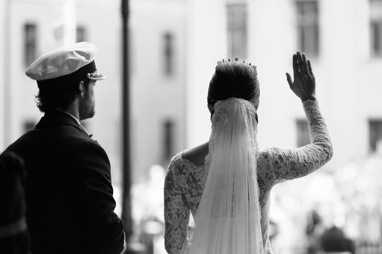 Ahora ya son marido y mujer y el príncipe Carlos Felipe el tercero en la línea de sucesión al trono de Suecia.