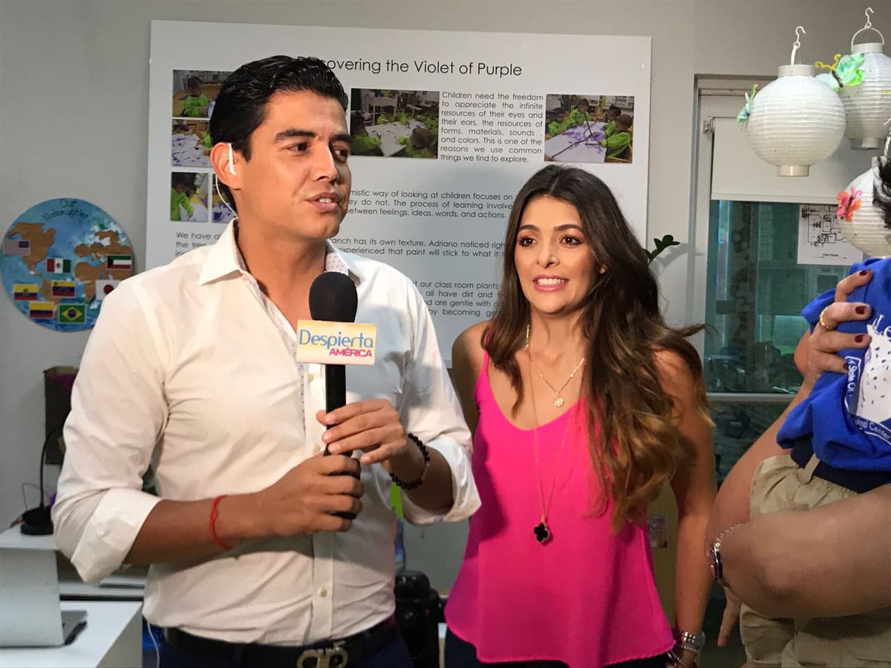 Orlando y Catlina literalmente salieron corriendo del salón de clases para no ver llorar a su pequeño Joshua.