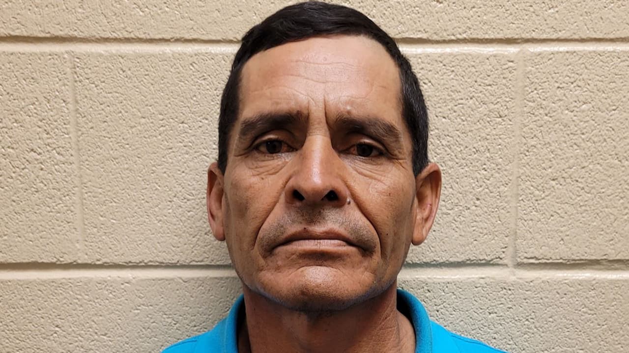 Los agentes de la estación de Tucson arrestaron a Tomas Camargo-Piña, un ciudadano mexicano, cerca de Sasabe, Arizona. Los registros revelaron condenas por delitos graves de drogas en dos estados: Transporte/Venta de narcóticos en California; Posesión con intención de distribuir en Utah.