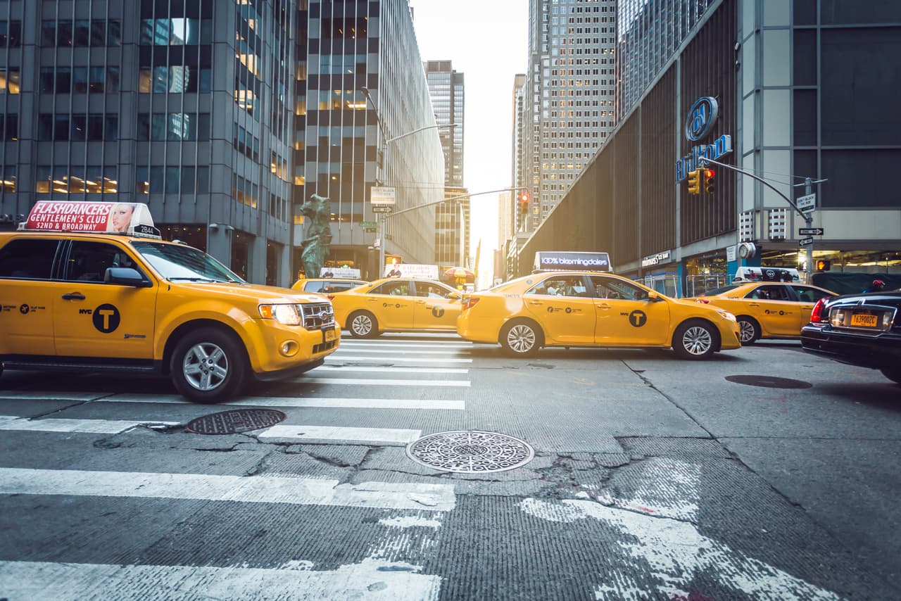 En Nueva York, el alcalde Bill de Blasio está presionando para que se cree una ley para favorecer a los empleados de tiempo parcial.