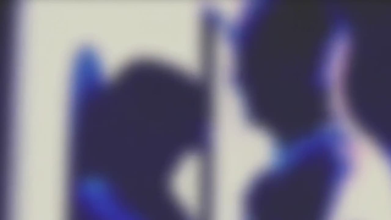 10. Los profesionales te ayudarán a salir a ti y los tuyos. Durante el ciclo de la violencia las fortalezas de la mujer se han ido debilitando y sus recursos personales han ido disminuyendo. Por ello, desde la Psicología es necesario aplicar en los casos de violencia de género el concepto de resiliencia. La resiliencia supone un nuevo punto de vista en la atención a las mujeres, niños y niñas que sufren violencia de género. Se trataría de destacar y potenciar sus propias capacidades para afrontarlo.