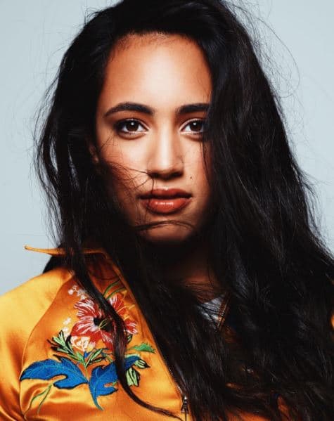 "No hay fuerza más poderosa que la de una mujer determinada a triunfar", es la frase con la que se describe en Instagram.