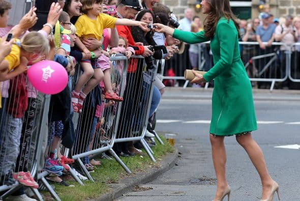 con carreteras abarrotadas de público cuando el Tour comenzó en Londres.