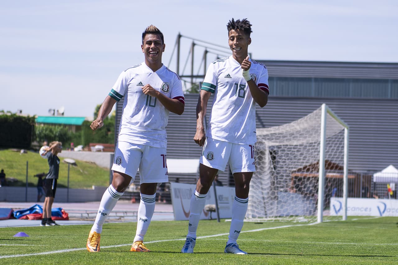 México venció a Colombia con goles de Santiago Muñoz y Efraín Álvarez para quedarse con el tercer lugar del torneo Maurice Revello.