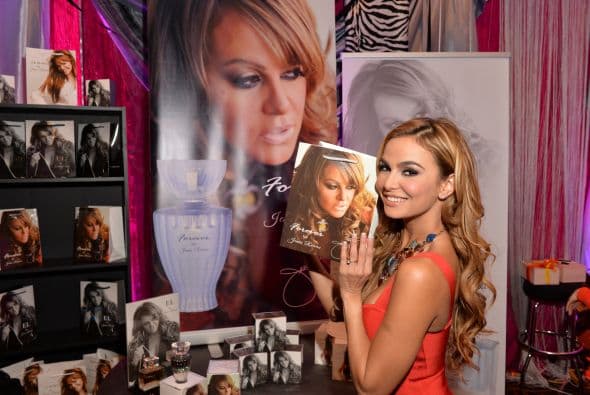 Caro se encontró con esta sorpresa en el Gift Lounge de Latin GRAMMY.