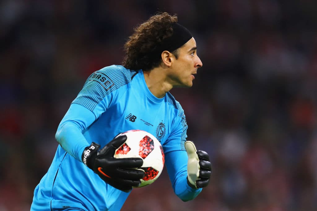 El arquero Guillermo Ochoa quedó por fuera de la Champions League con Standard Lieja, que al menos tendrá una nueva oportunidad en la Europa League.