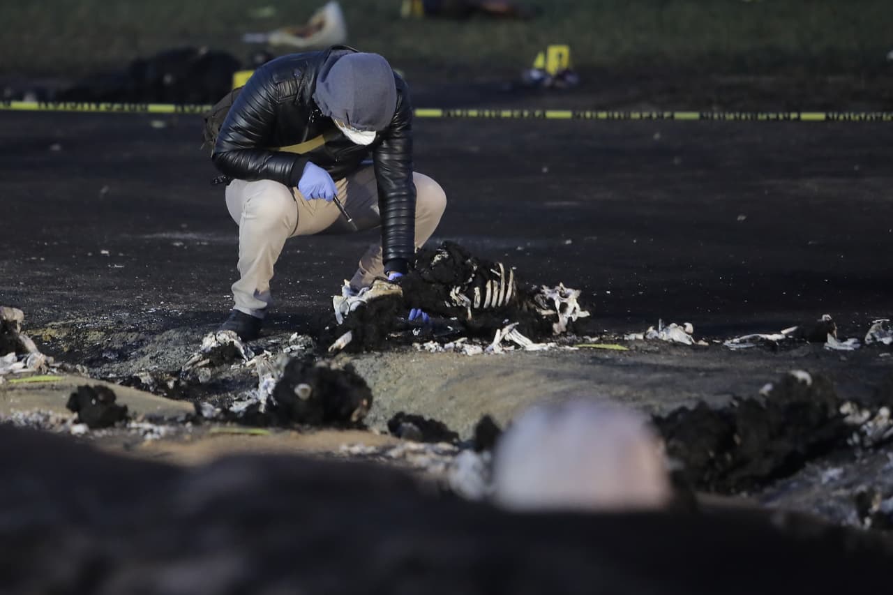 No es la primera vez que ocurre una explosión de este tipo. En diciembre del 2010, por ejemplo, las autoridades culparon a ladrones de combustible por un incendio en el centro de México en el que murieron 28 personas.