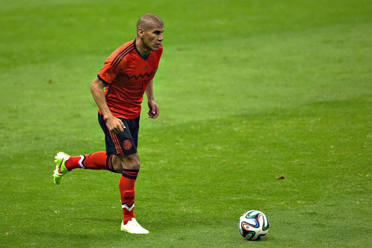 El jalisciense disputó tres Copas del Mundo, siendo su mejor actuación la de 2006, la cual lo catapultó al balompié europeo, específicamente a Holanda.