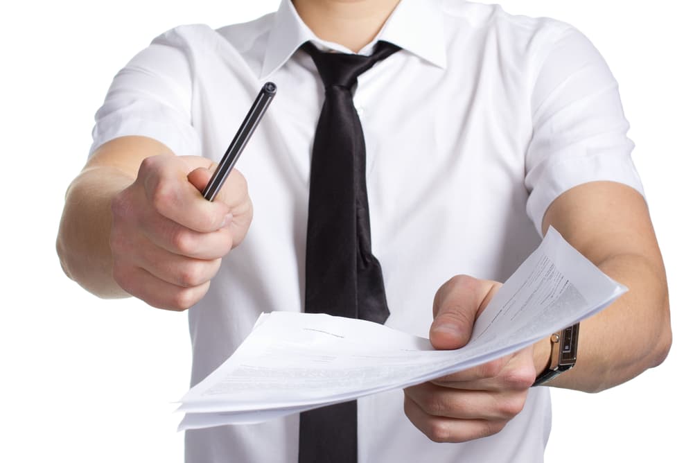 <b><u>Acuario</u></b>
<br>
<b><u>Mercurio retrógrado se combina con tu regente, Urano, ambos en el signo de Aries.</u></b>
<br>Con Urano en el elemento fuego, o sea, en tránsito por Aries, combinado con Venus surgen invitaciones inesperadas, viajes cortos,
<b>proposiciones de trabajo y de negocios</b>, asociaciones comerciales y consolidación de relaciones amorosas.