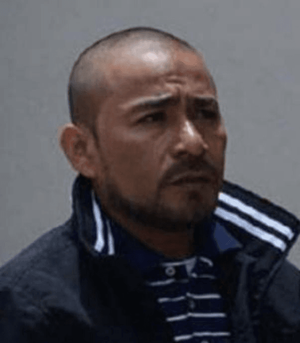 <h3 class="cms-H3-H3">Yulan Andony Archaga Carias</h3>
<br>
<br>Considerado como jefe de la pandilla 
<b><a href="https://www.univision.com/noticias/criminalidad/cuando-la-mara-cobra-renta-a-negocios-de-eeuu">Mara Salvatrucha (MS-13)</a></b> en Honduras, 'El Porky' es buscado por la DEA por supuestamente importar cocaína, conspiración de crimen organizado, 
<b>así como posesión y conspiración para poseer ametralladoras.</b> Se ofrece una recompensa de 100,000 dólares por información que conduzca a su captura.