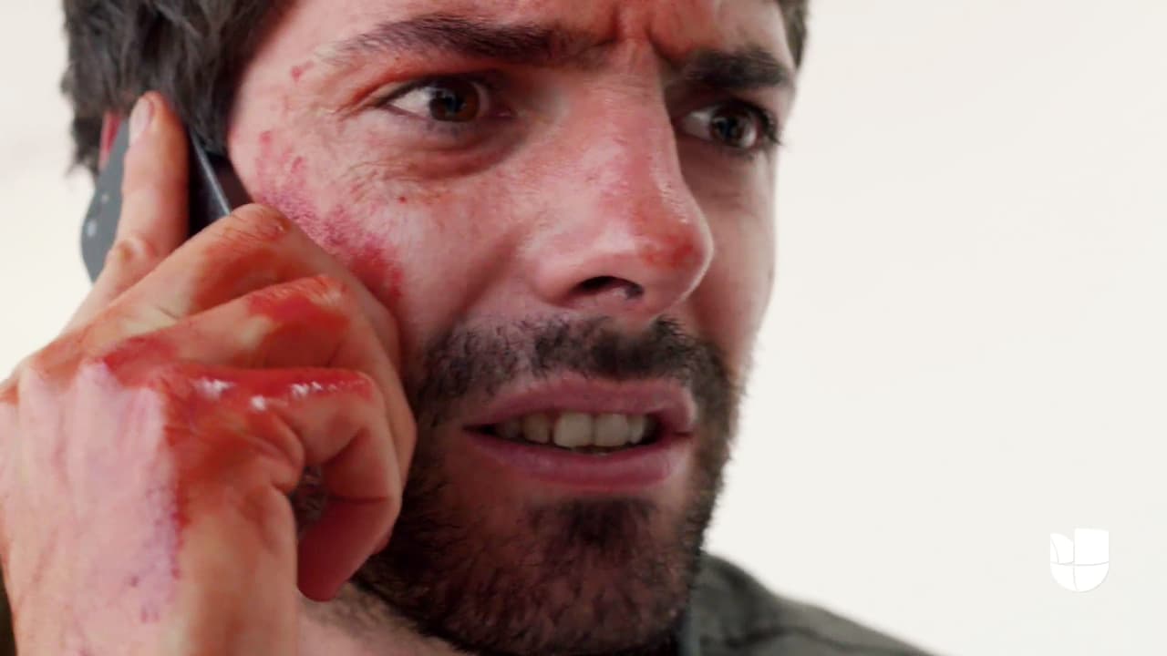 De inmediato, Antonio le llamó a 
<b><a href="http://www.univision.com/series/rosario-tijeras/antonio-gaona-es-emilio-echegaray-en-rosario-tijeras">Emilio</a></b> para notificarle la tragedia.