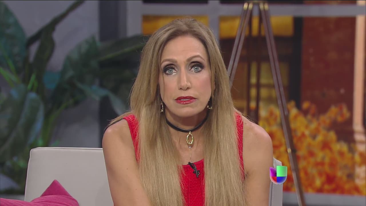 Vestida de rojo y con un nudo en la garganta, la presentadora cubana anunció su 
<b>ruptura con su esposo Lorenzo Luaces, </b>después de casi tres décadas de relación.
<br>