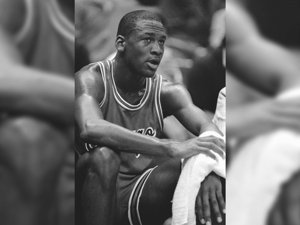 Llegó a unos Bulls muy desmotivados, sin estrellas, sin nada que perder, fue aquí donde la franquicia se da cuenta que tiene a un jugador muy valioso y empiezan a ganar partidos.