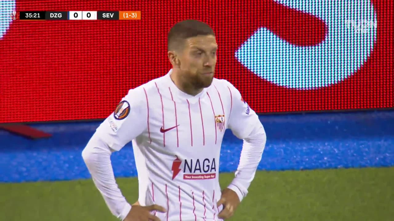 ¡TIRO ATAJADO! disparo por Alejandro Gomez.