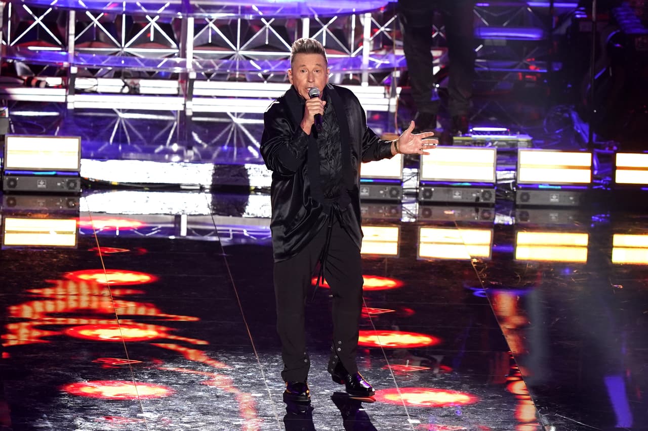 "Una gran responsabilidad", dijo Montaner respecto al homenaje en Noche de Estrellas, la antesala de la gala, en donde adelantó que la presentación sería "espectacular". Lo cumplieron. 
<br>