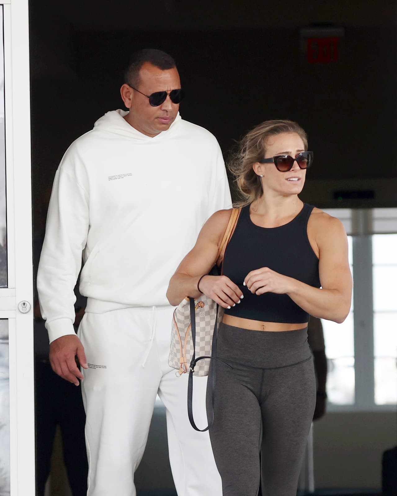 De acuerdo con una reseña publicada en el portal de la revista ¡Hola!
<b> se trataría solo de dos "amigas"</b>. 
<br>