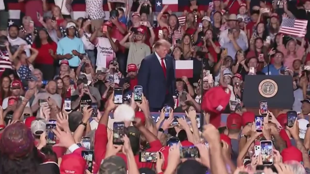 Donald Trump presiona para un debate en la reñida campaña por el Senado en Texas y se burla del apellido de Talarico